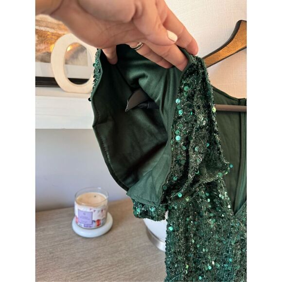 Faeriesty Green Sequin Mermaid Dress with Side Slit Size XSmall - Picture 6 of 13